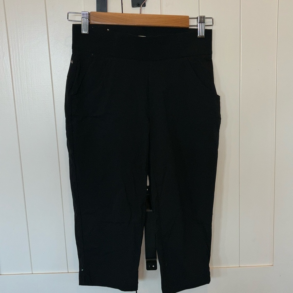🌺Columbia Black Capris for Everyday Comfort